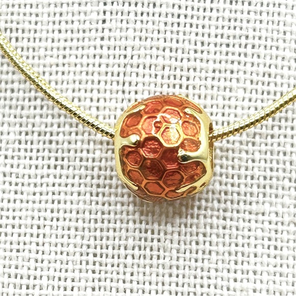 NWOT Sterling silver 18k gold plated honeycomb necklace pendant 18” - Picture 1 of 8